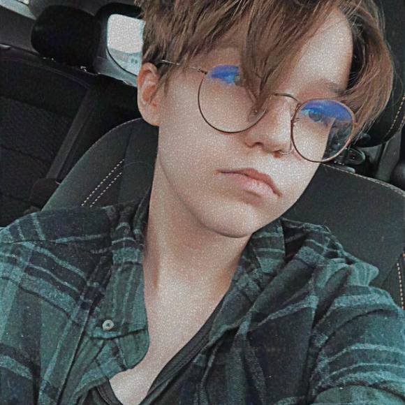 Meet your Posher, Grant - Picture 1 of 1